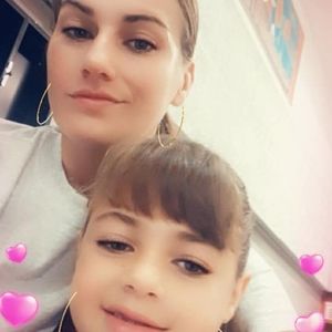 Meet your Posher, Kasie